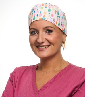 Julie Assistante dentaire qualifiée