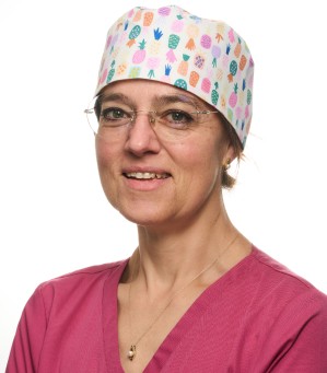 Lynda Aide dentaire qualifiée